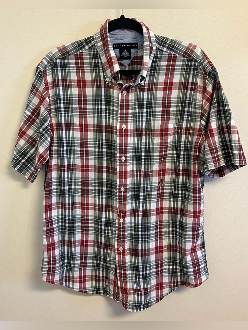 Vintage Tommy Hilfiger Men’s M Red & Green Plaid Short-Sleeve Button-Down Shirt